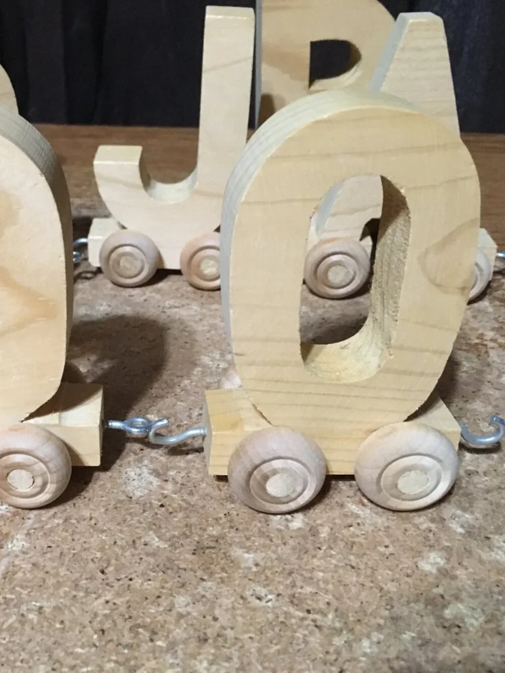 17 PIECE WOODEN TRAIN LOT BOWLING CHICAGO BULLS BASKETBALL LETTERS ENGINE CAR